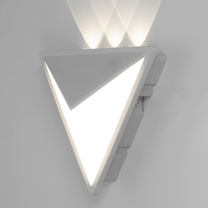 Уличный светильник  CLU0804WH