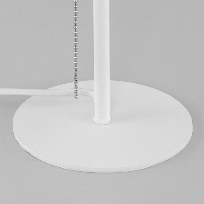 Настольная лампа  CL469810